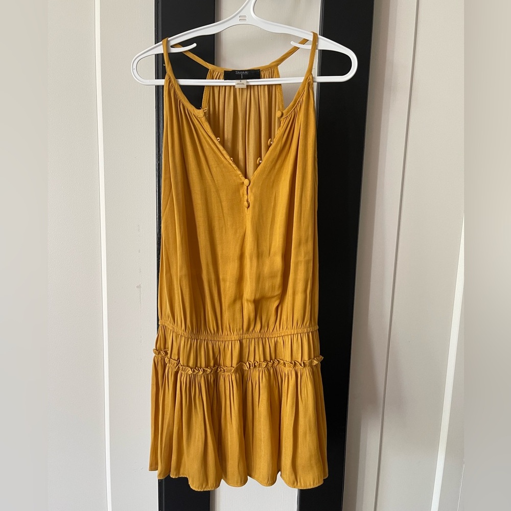 Tahari Tank - Small